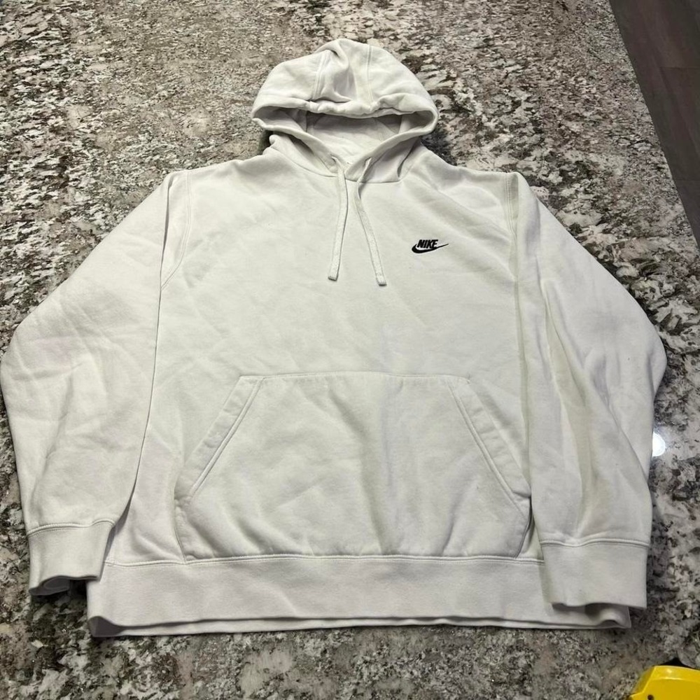 Nike essential swoosh hooded sweatshirt